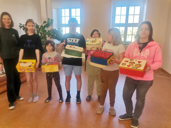 Spotkanie z artystką Panią Dagmarą Angier-Sroka &quot;Skrzynka pełna wiosny&quot;
